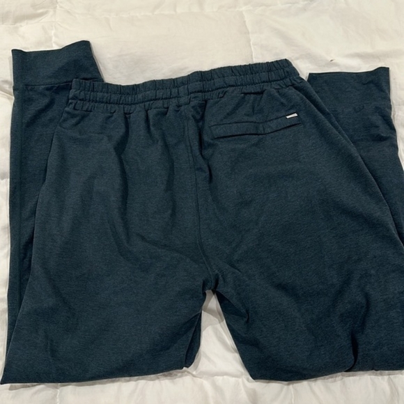 Vuori Ponto Performance Jogger - Picture 3 of 3